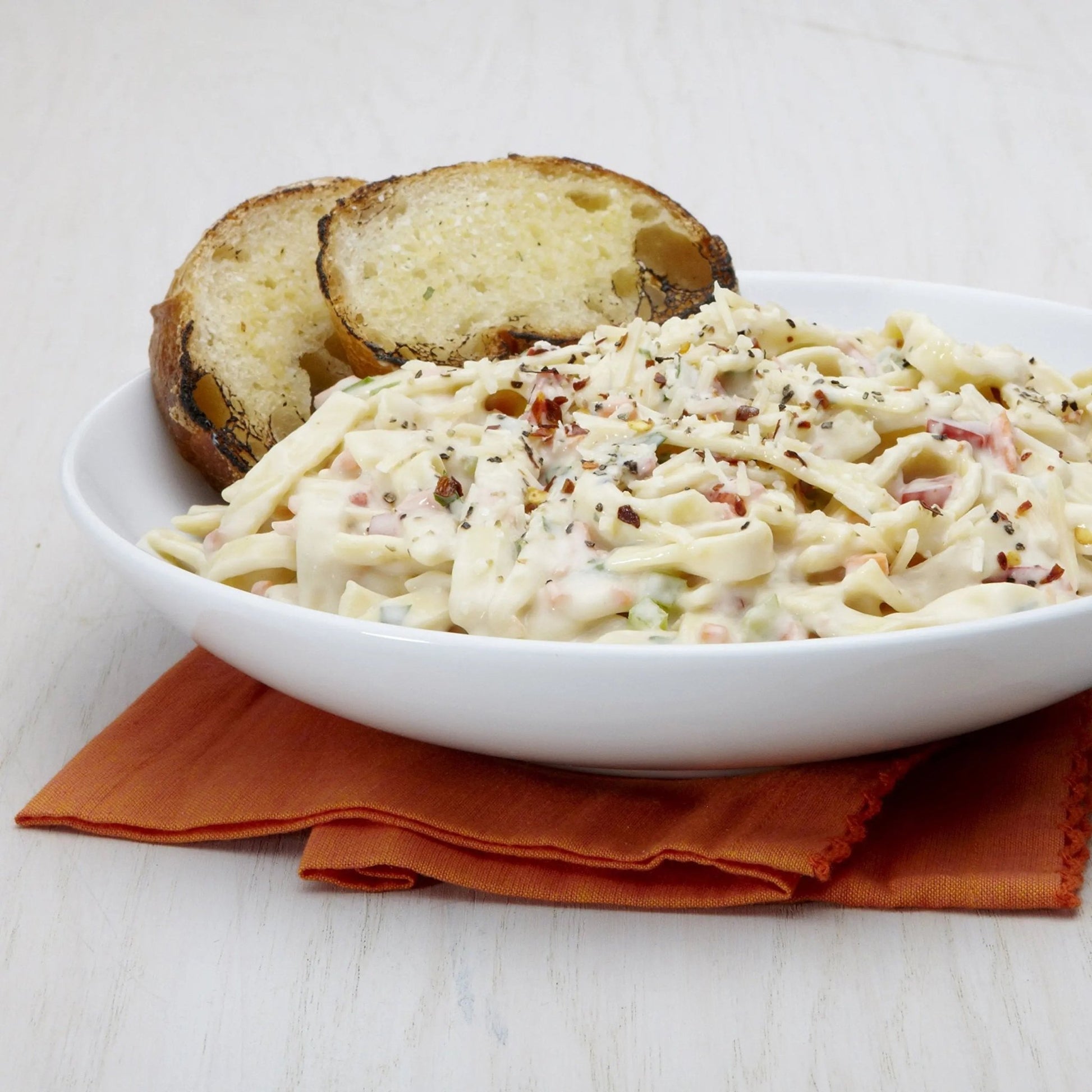 Augason Farms Freeze Dried Chicken Fettuccine Alfredo Kit 42.02 Oz No. 10 Can - Fresh Hearth