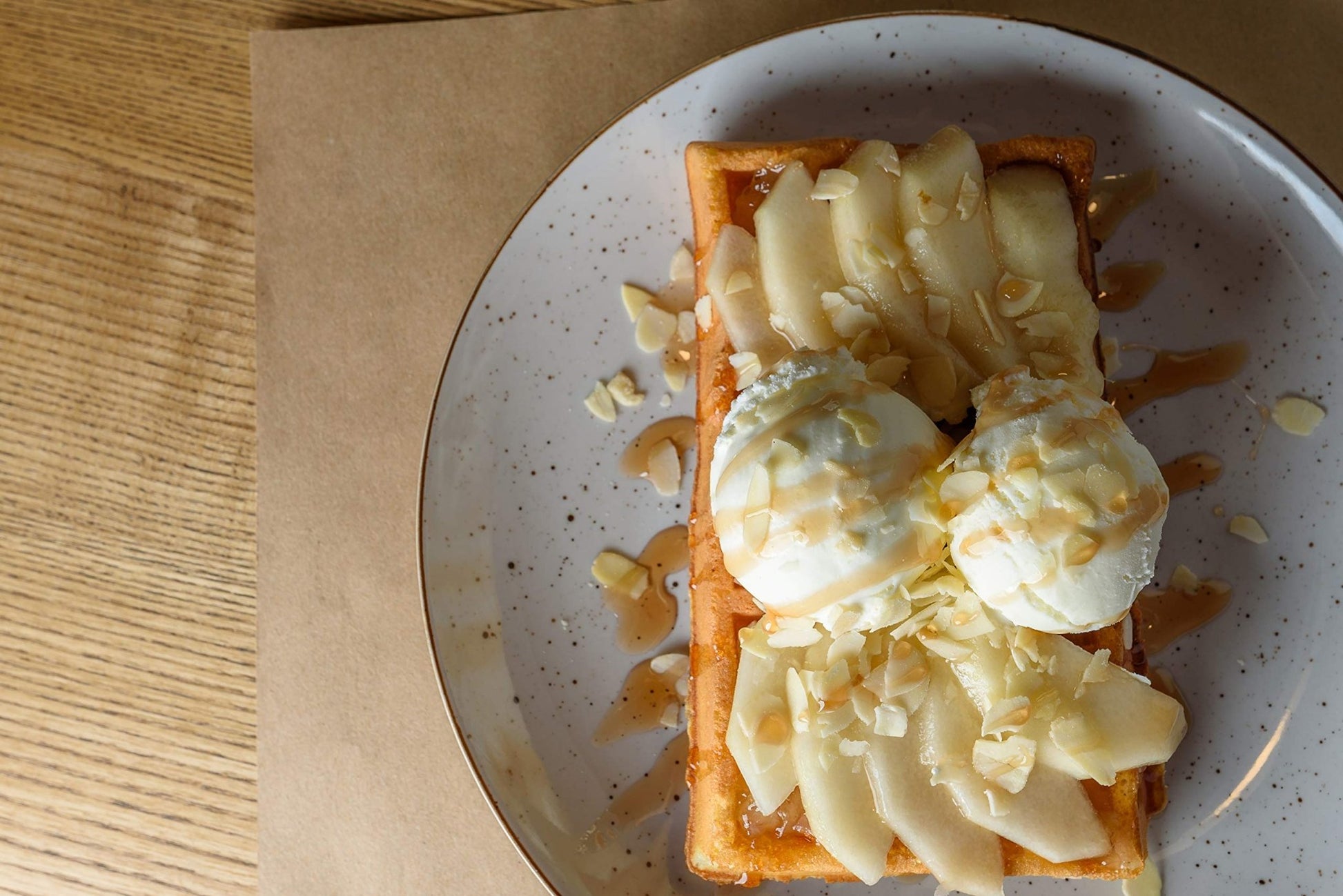 Hollander Caramel Café Sauce | GMO Free, Corn Syrup Free, Soy/Gluten Free |15 fl. oz. Squeeze Bottle | Flip Cap - Fresh Hearth