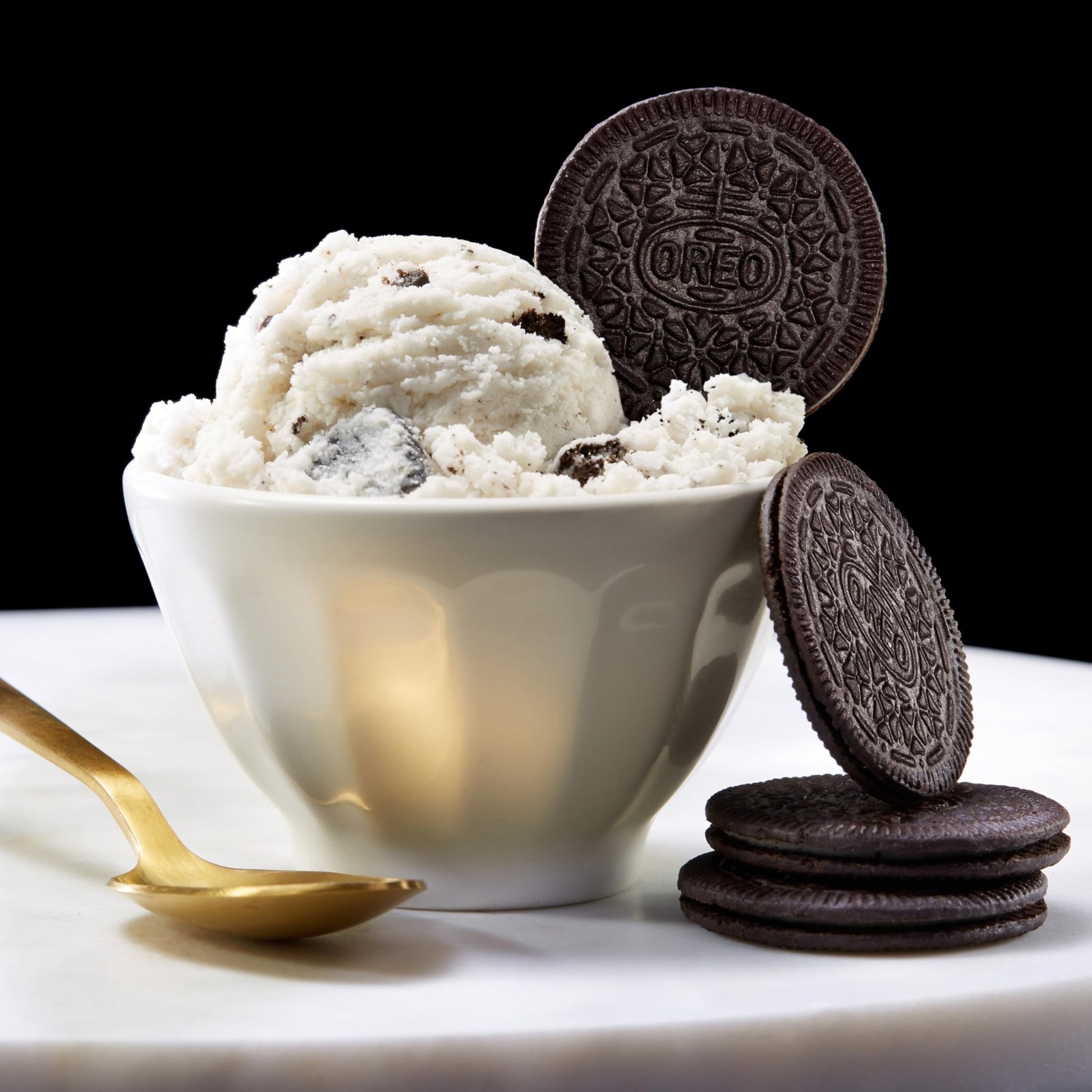 OREO Thins Chocolate Sandwich Cookies, 12 - 9.21 oz Packs - Fresh Hearth